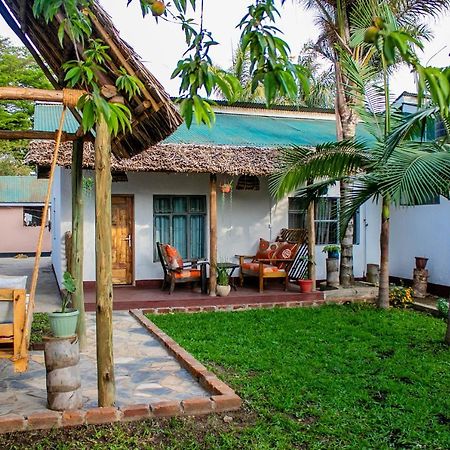 Blue Elephant Villas Arusha Bagian luar foto