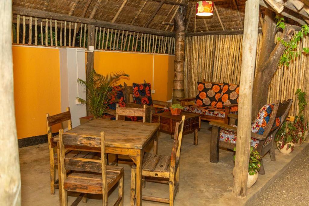 Blue Elephant Villas Arusha Bagian luar foto